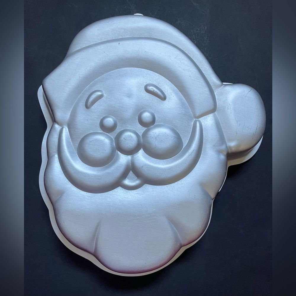 1987 Wilton Santa Cake Pan